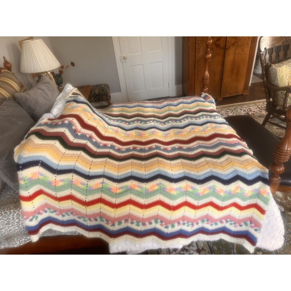 Vintage Multicolor Afghan Throw Blanket 64x80 Home decor Bedroom Living room